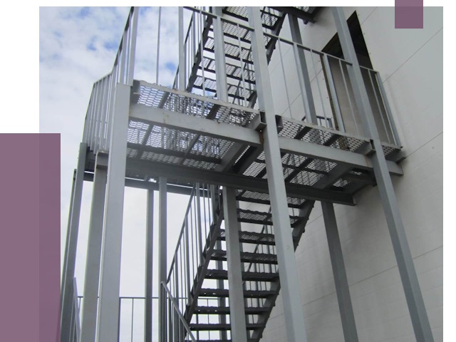 Монтаж пожарных лестниц в Валуйках от 8090 руб.