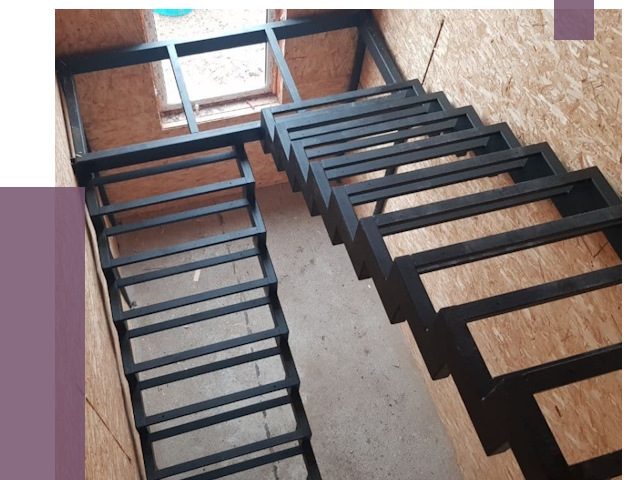 Демонтаж лестниц на металлокаркасе в Валуйках от 7664 руб. за м²