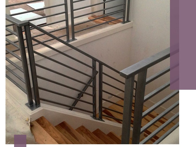 Изготовление поручней из металла и дерева в Валуйках